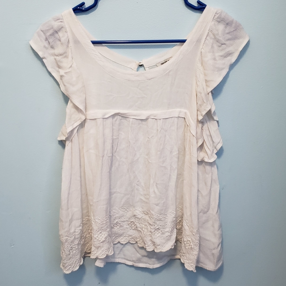 👼 WHITE EYELET LACE DESIGN ANGEL TOP 👼